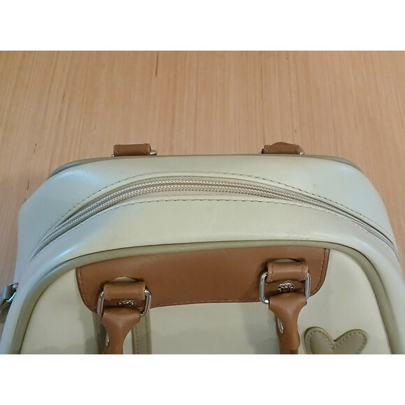 Fiorucci Women's Small Leather Bowling Handbag Purse Cream Heart Patch Handles - Picture 6 of 12